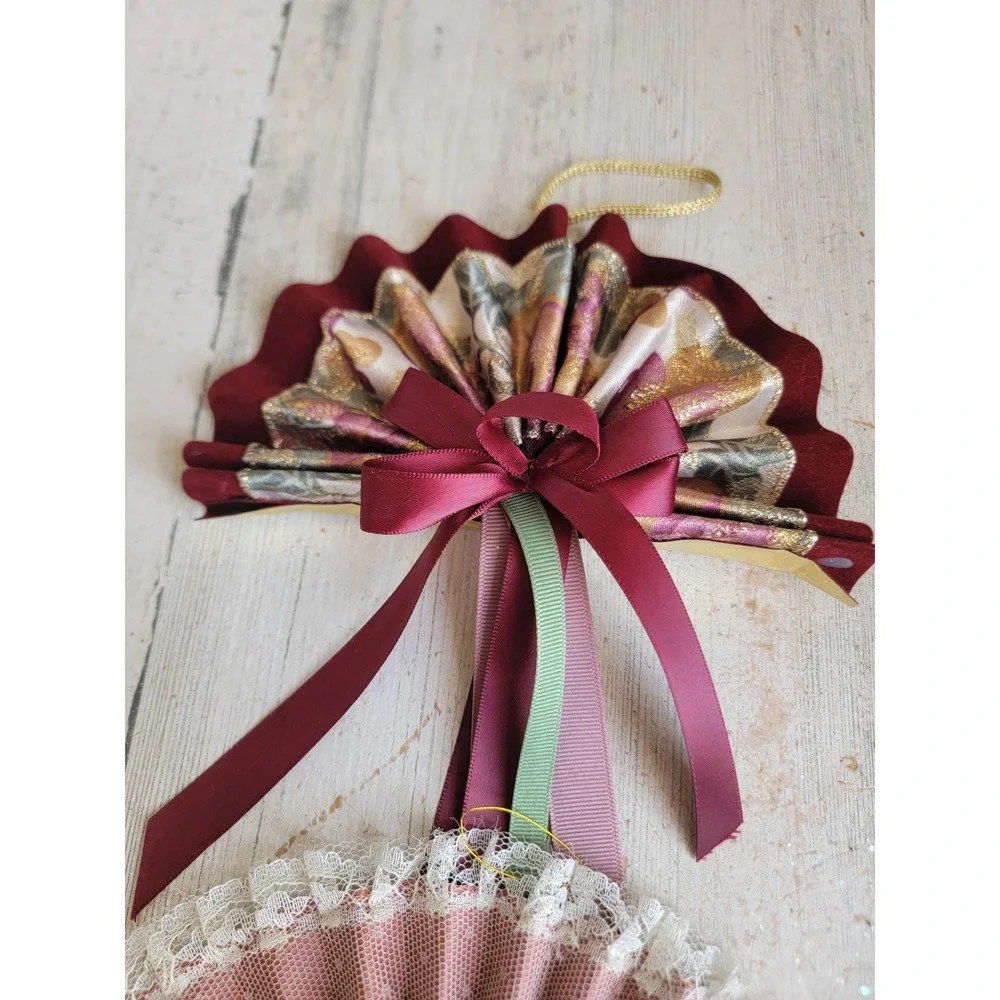 Vintage Victorian Rose fan ornament Xmas floral Unique Home decor set